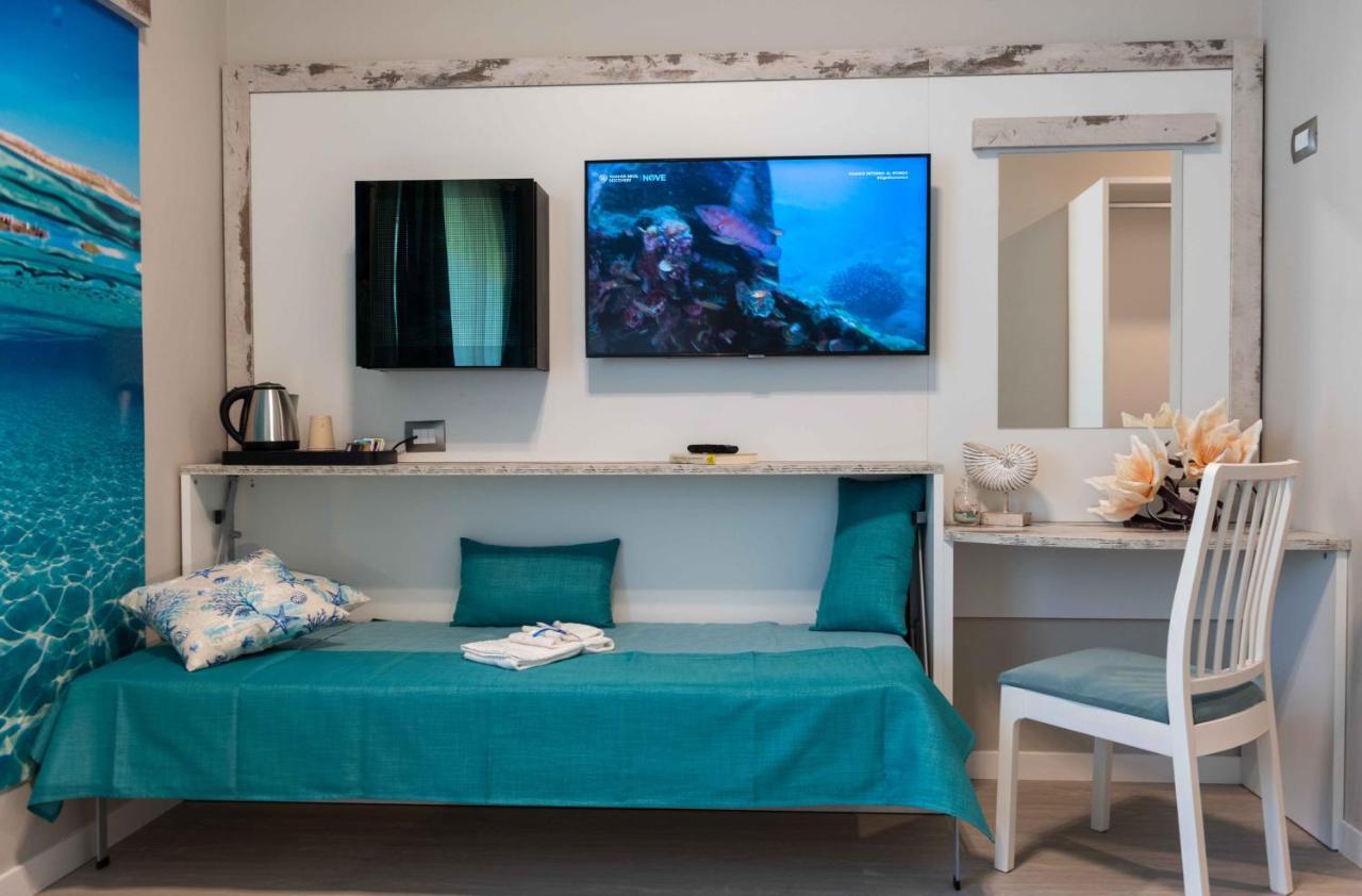 Großes Doppel-/Zweibettzimmer