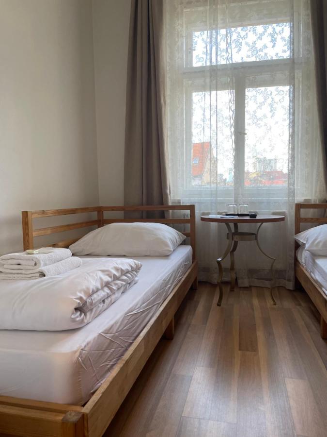 Zweibettzimmer mit Gemeinschaftsbad