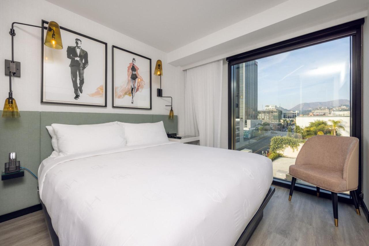 Zimmer mit Kingsize-Bett und Dusche - barrierefrei