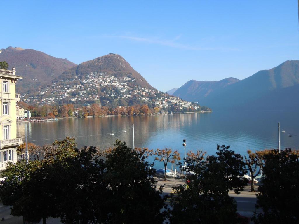 Deluxe Doppelzimmer mit Balkon und Seeblick