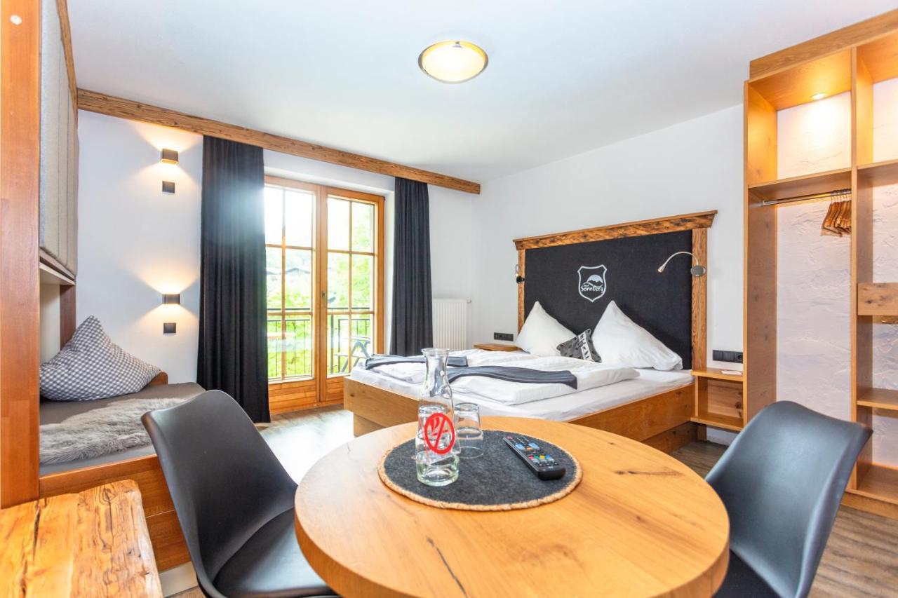 Vierbettzimmer mit Balkon