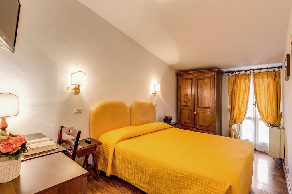 Classic Doppel-/Zweibettzimmer mit Balkon