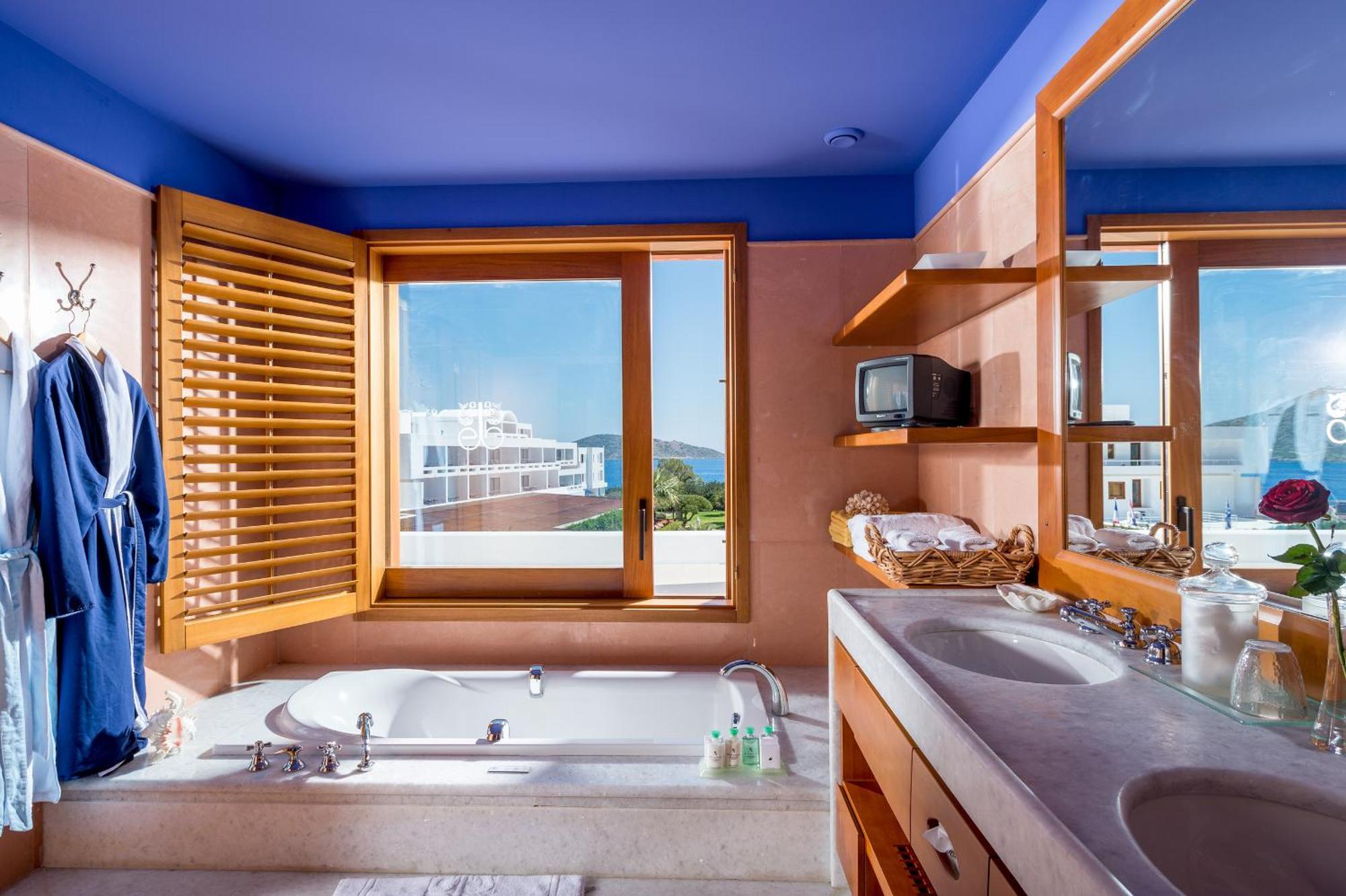 Familien-Hotelsuite mit Meerblick (2 Schlafzimmer)