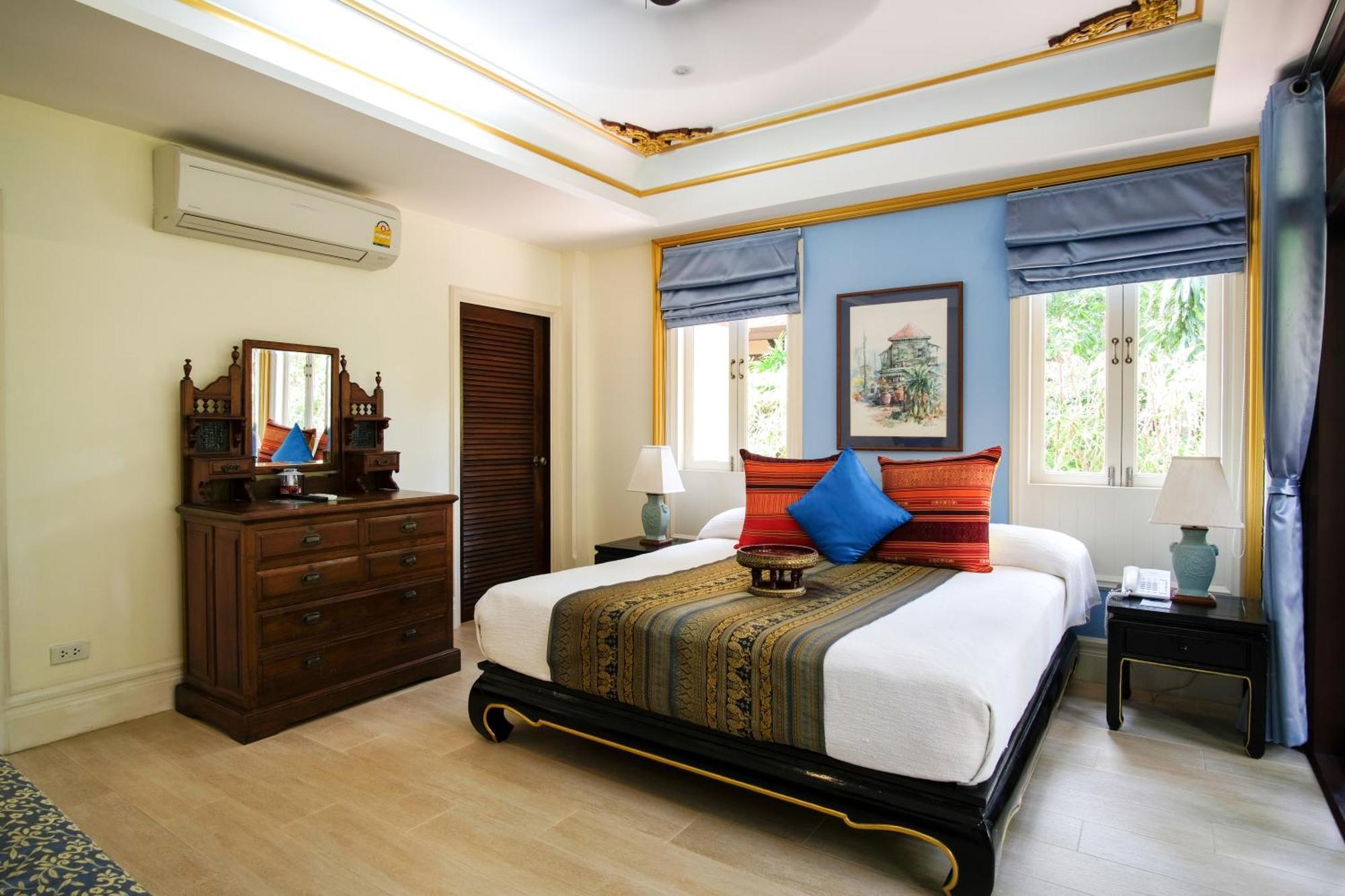 Goldener Walt – Zimmer im Erdgeschoss mit Blick auf den nahegelegenen Pool