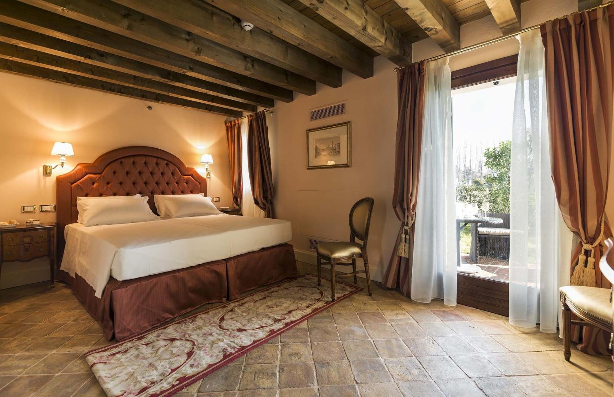 Doppelzimmer mit Gartenblick