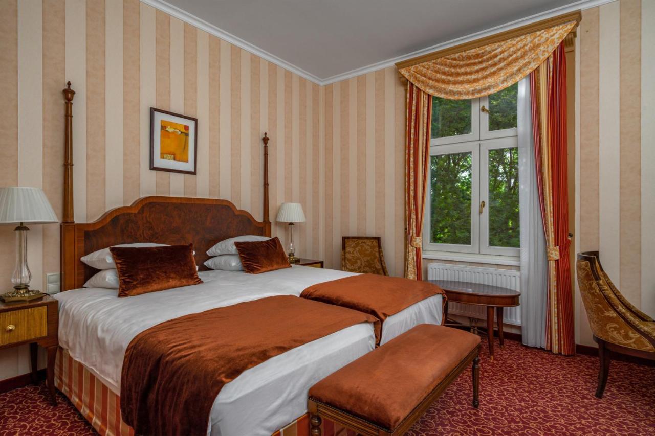 Deluxe Doppel- oder Zweibettzimmer inkl. Neujahrs-Dinner