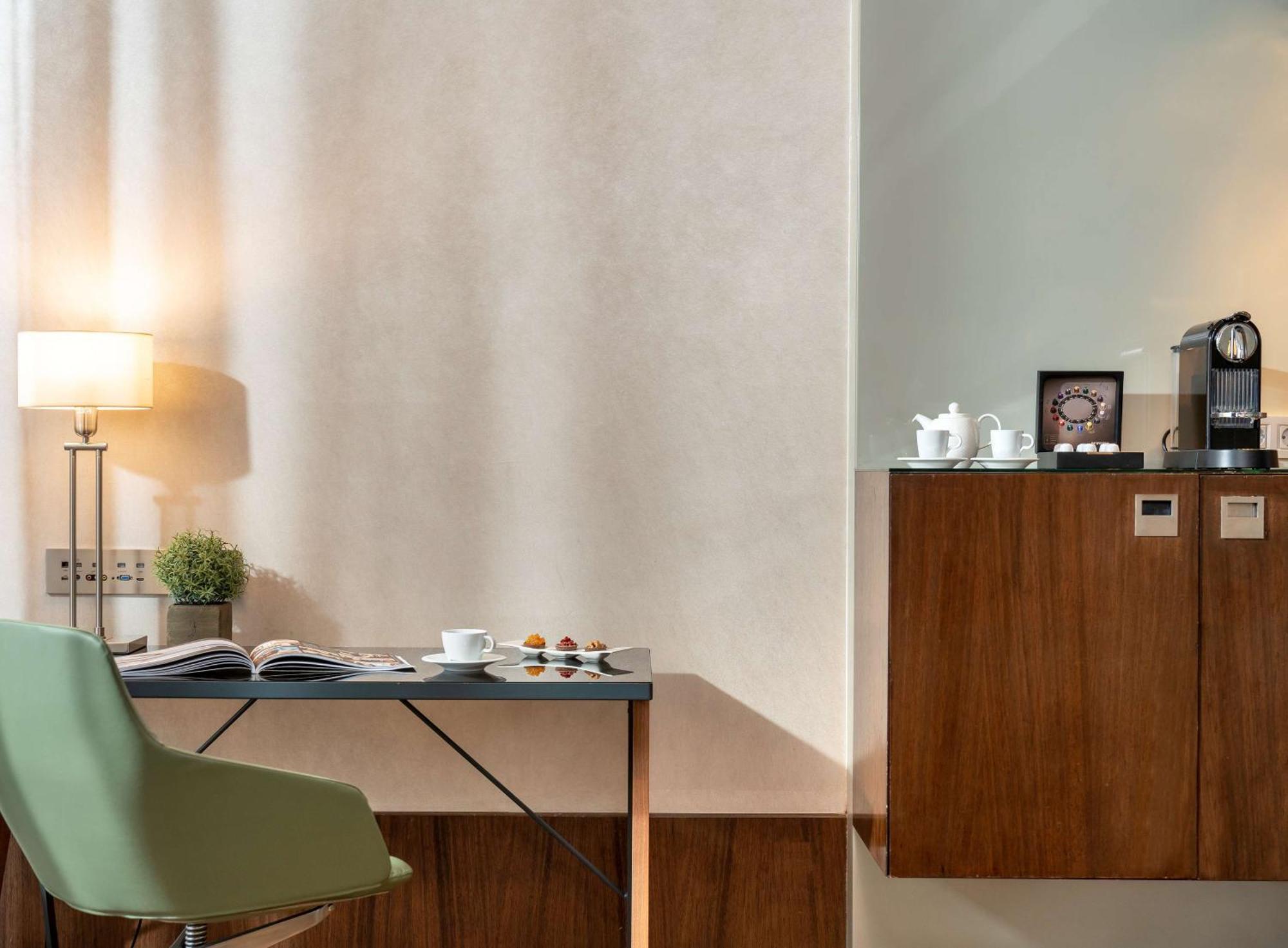 Junior Suite mit Terrasse und Blick auf die Stadt