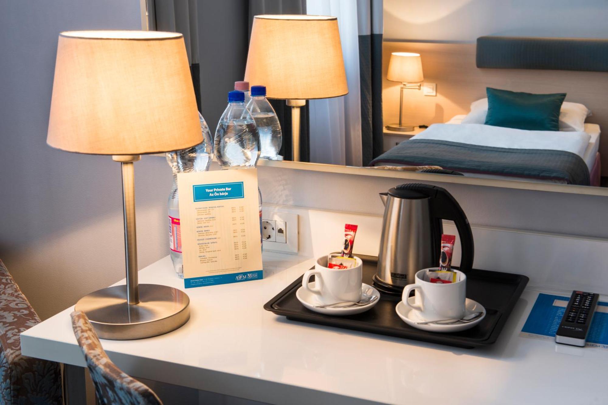 Deluxe Doppel-/Zweibettzimmer mit Stadtblick
