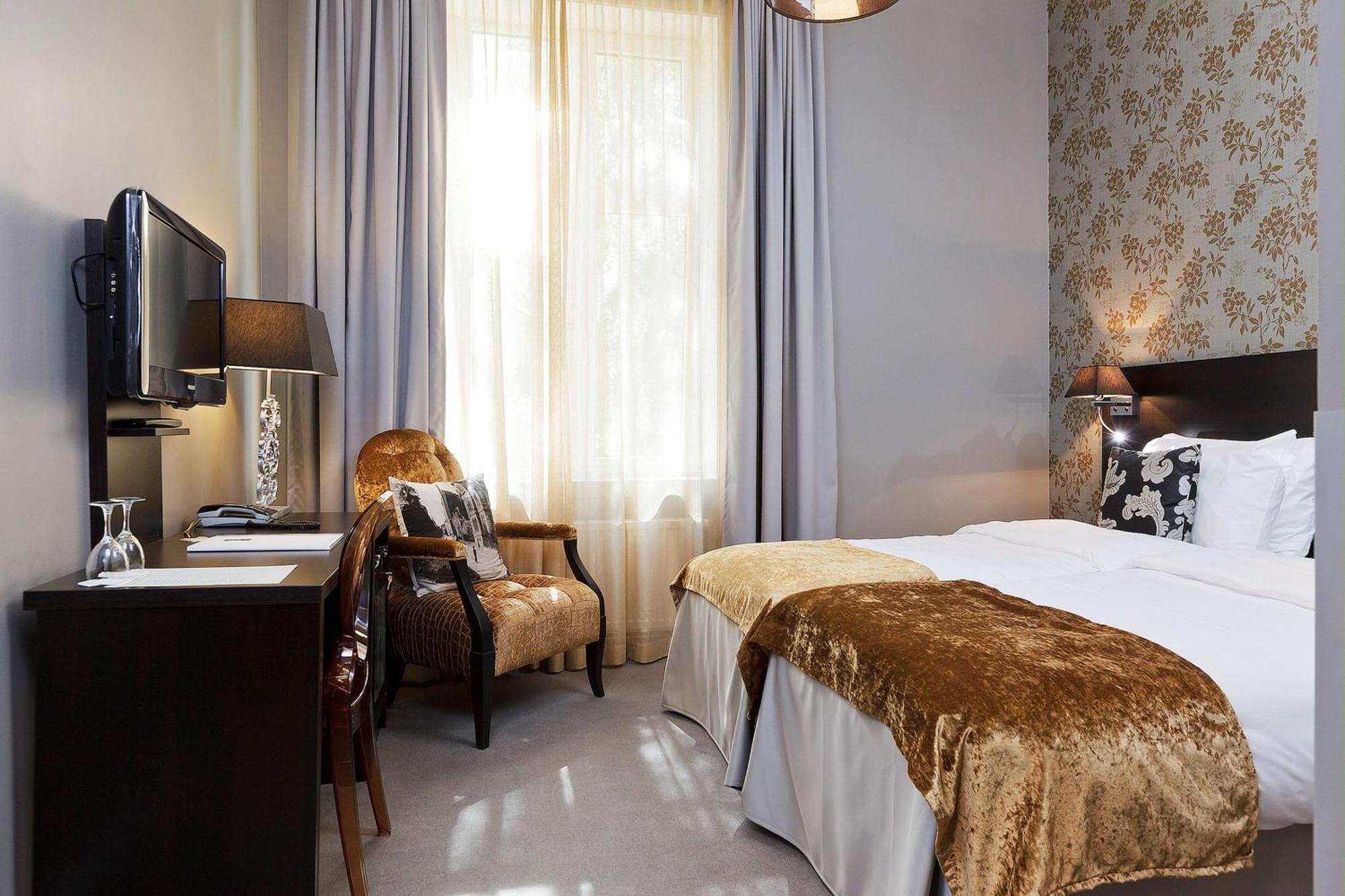 Standard Zimmer mit Kingsize-Bett