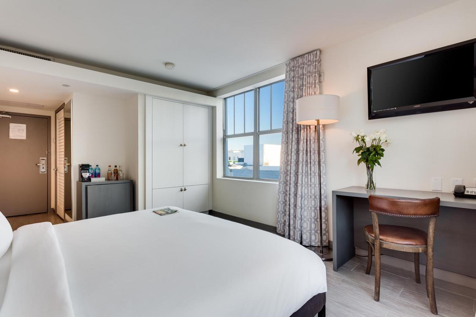 Superior Zimmer mit Kingsize-Bett und Stadtblick