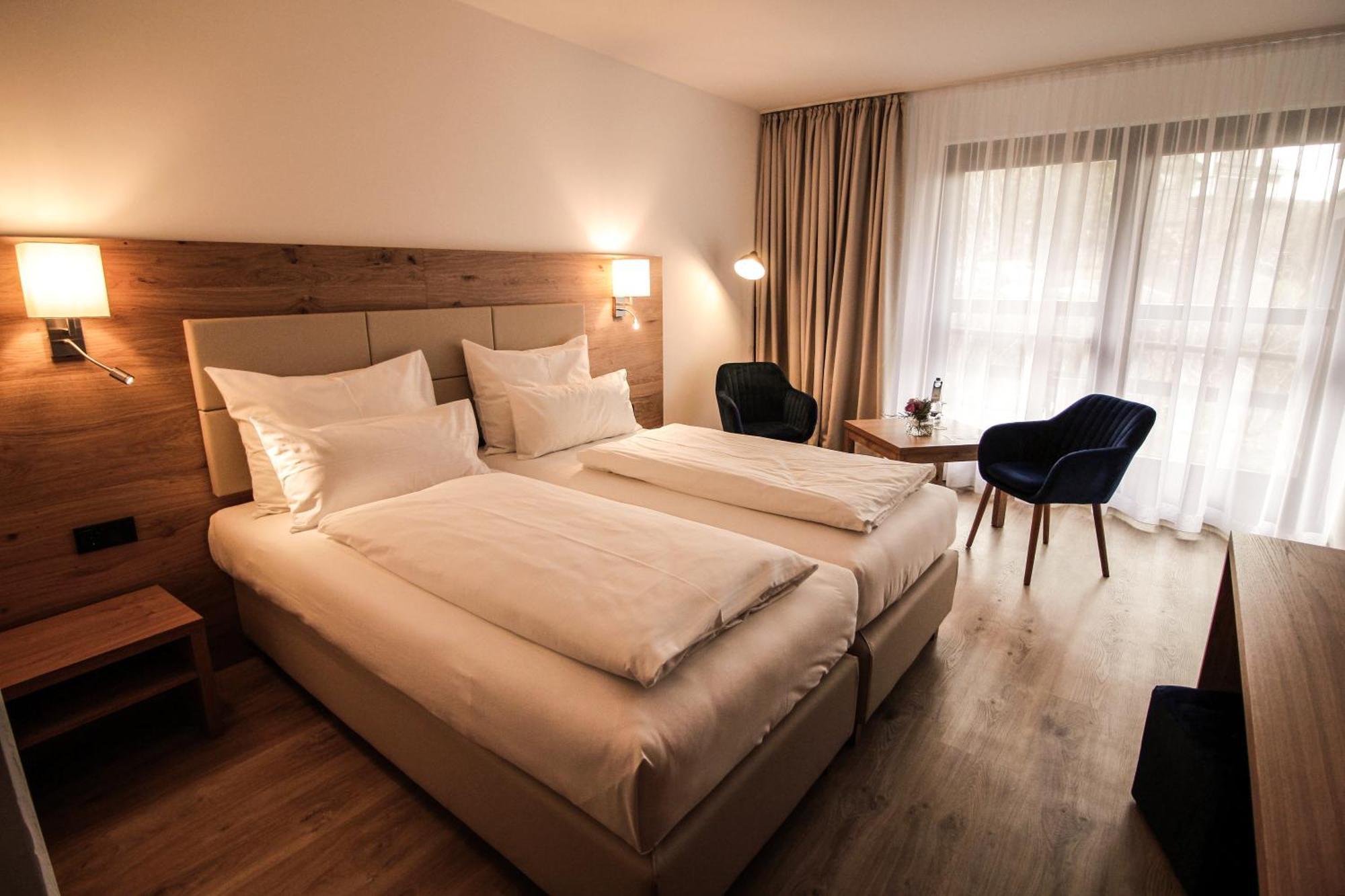 Doppelzimmer mit Balkon
