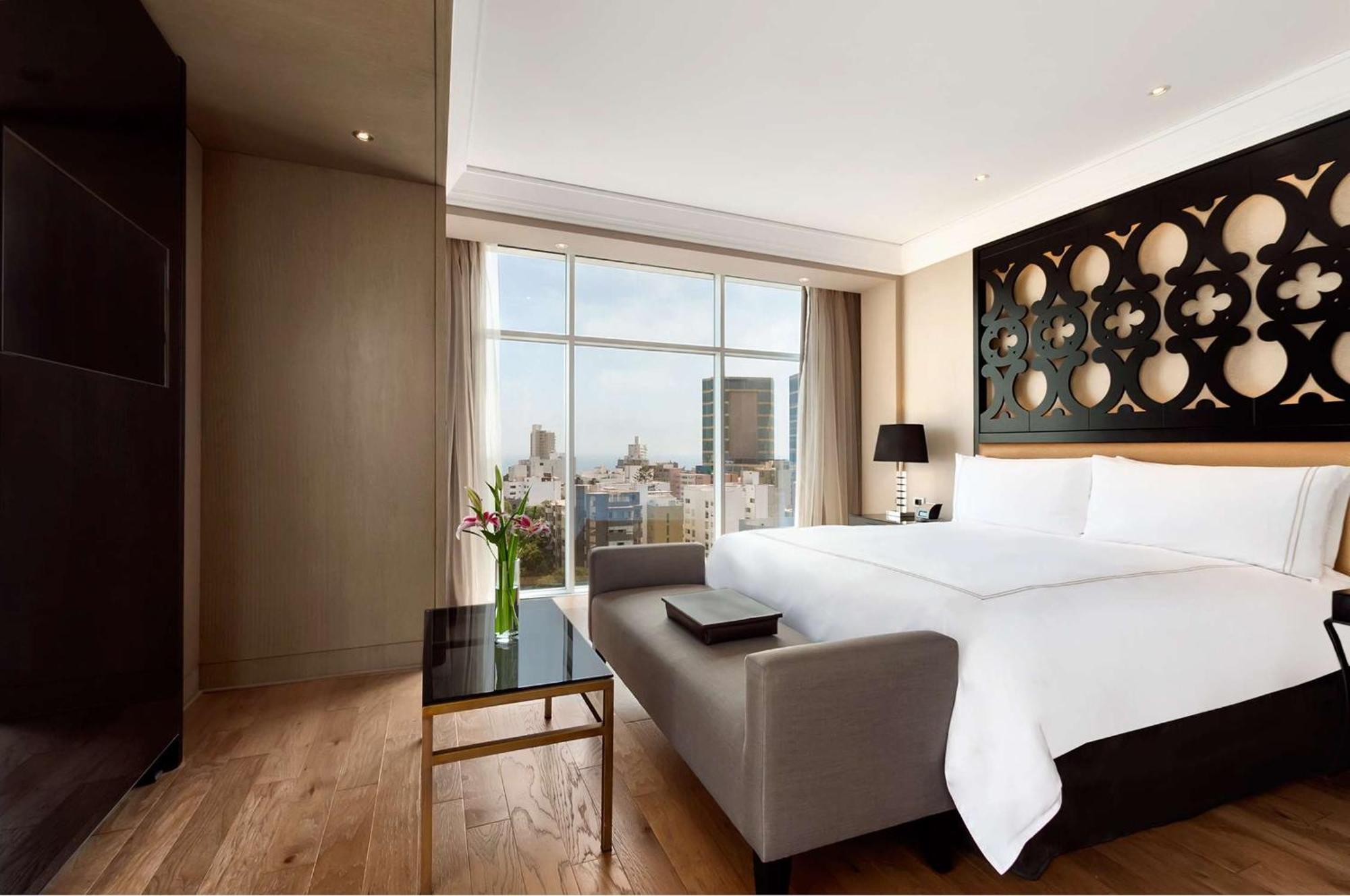 Junior Suite mit Kingsize-Bett und Sitzbereich