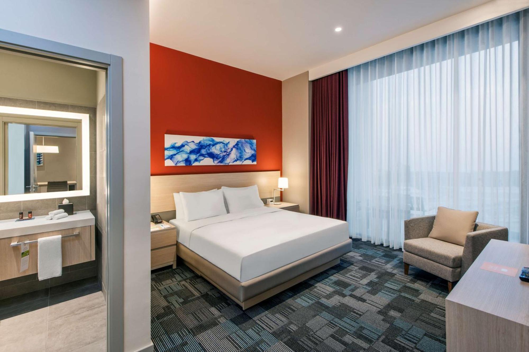 Suite mit Kingsize-Bett und Meerblick