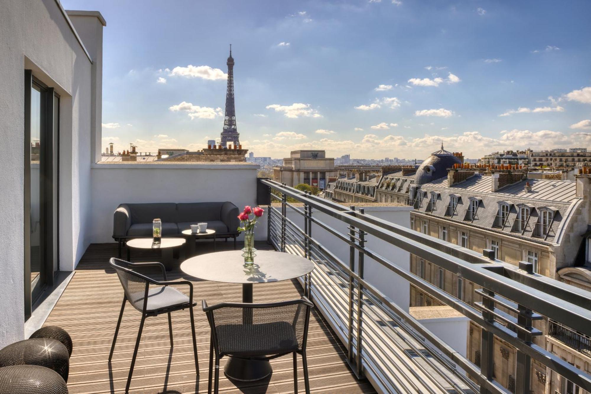 Eiffel Terrace Escape Room