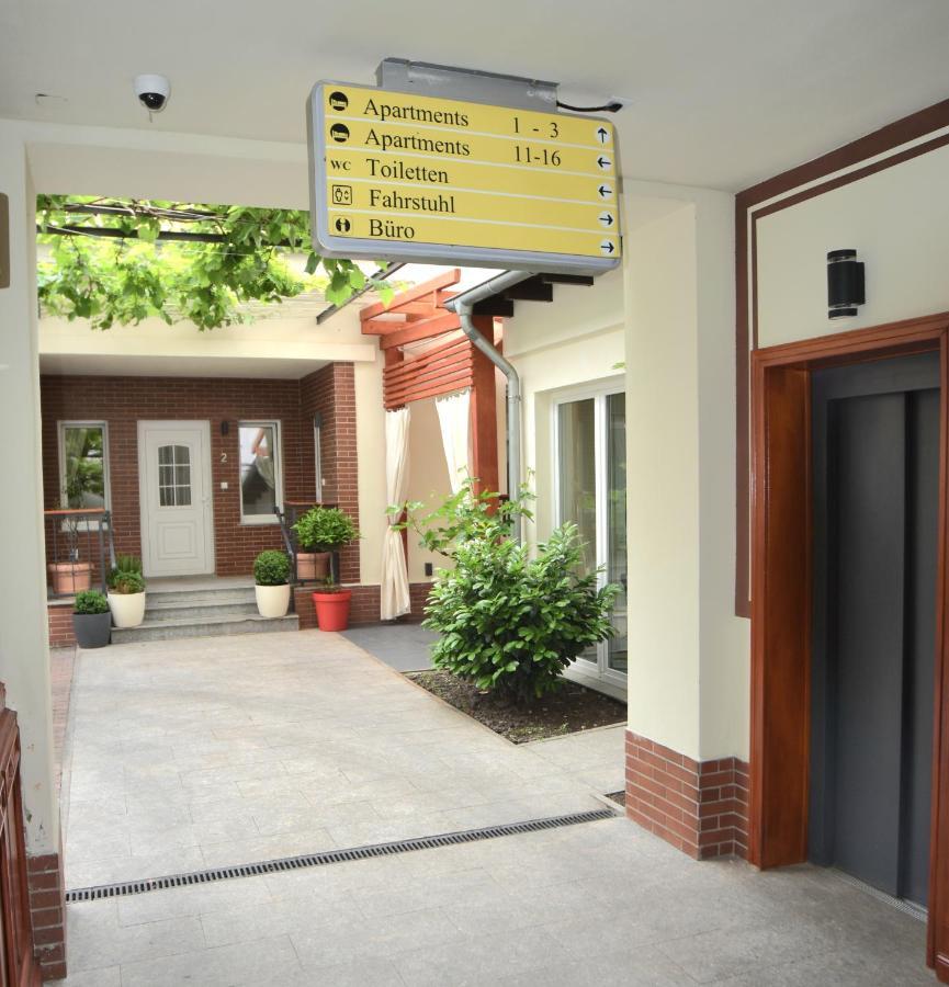Apartment mit Balkon