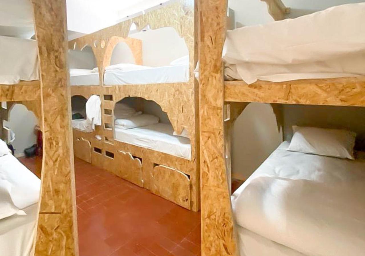 Bett im gemischten Schlafsaal mit 10 Betten