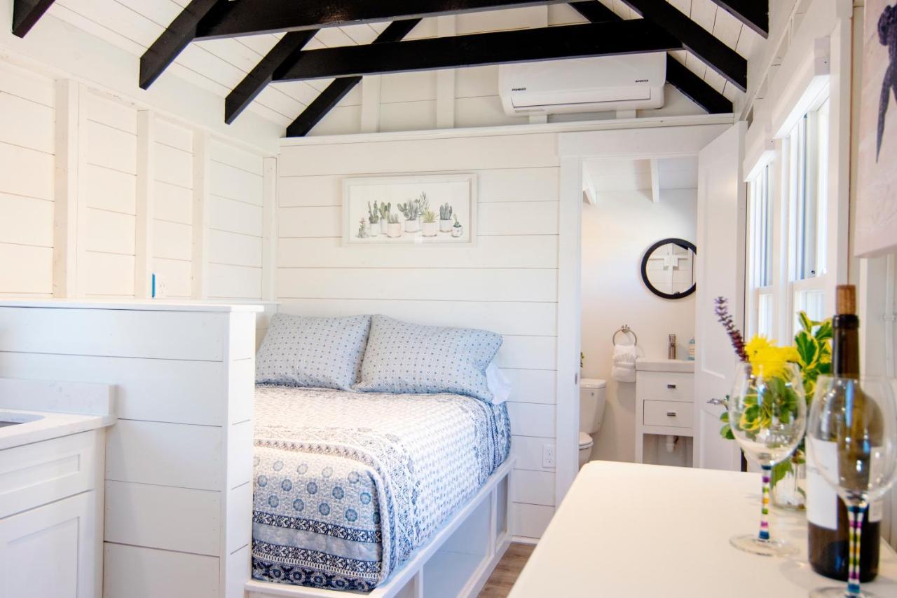Studio Cottage – Full Bed