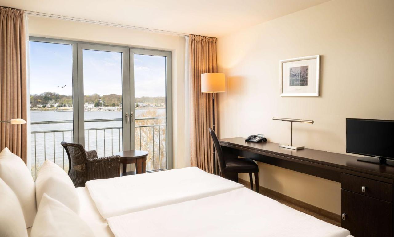 Superior Doppel-/Zweibettzimmer mit Flussblick