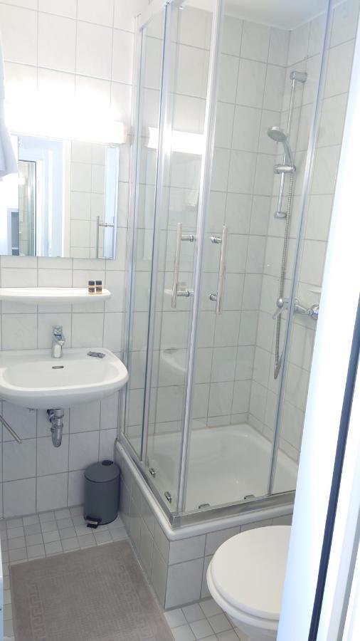 Kleines Doppelzimmer mit Queensize-Bett