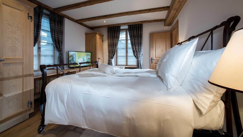 Suite 16
