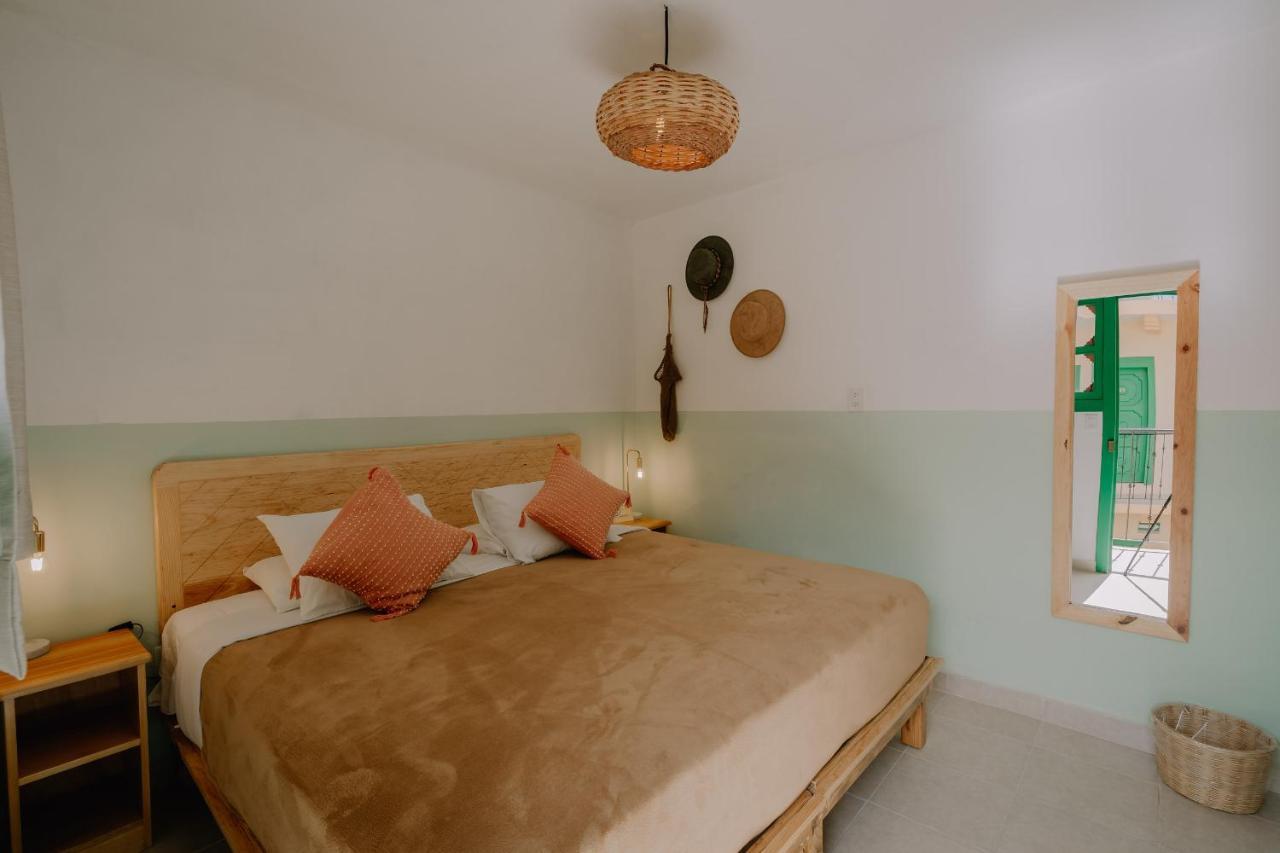 Zimmer mit Kingsize-Bett