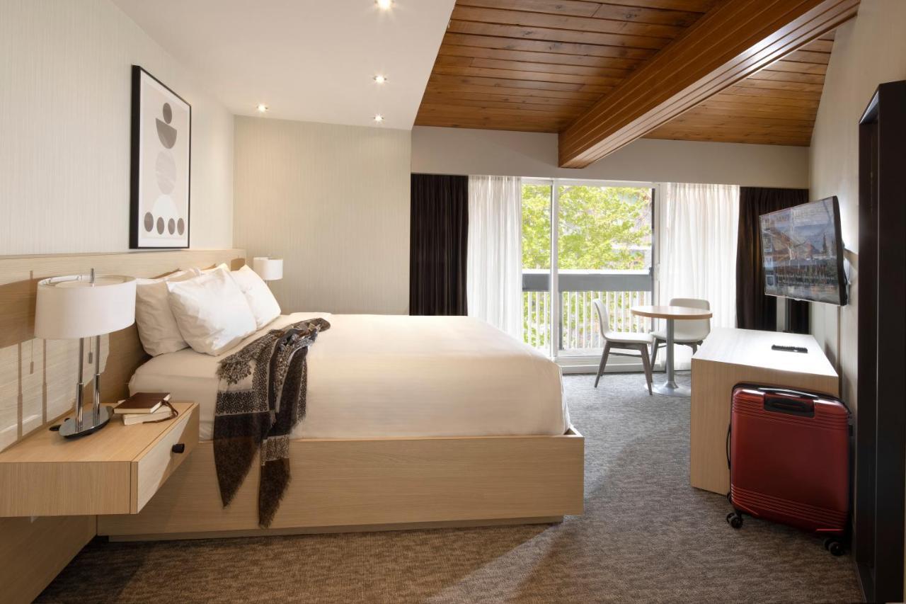 Superior Zimmer mit Queensize-Bett und Badewanne
