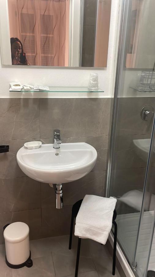 Doppelzimmer mit eigenem Bad