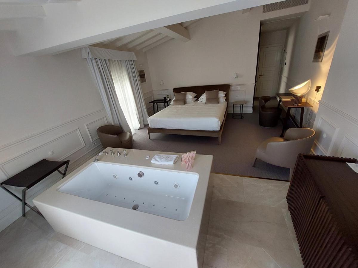 Junior Suite mit Whirlpool