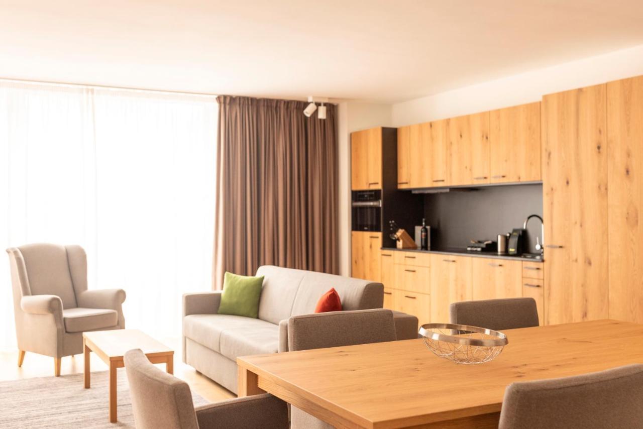 Executive Apartment (3 Schlafzimmer) mit Balkon