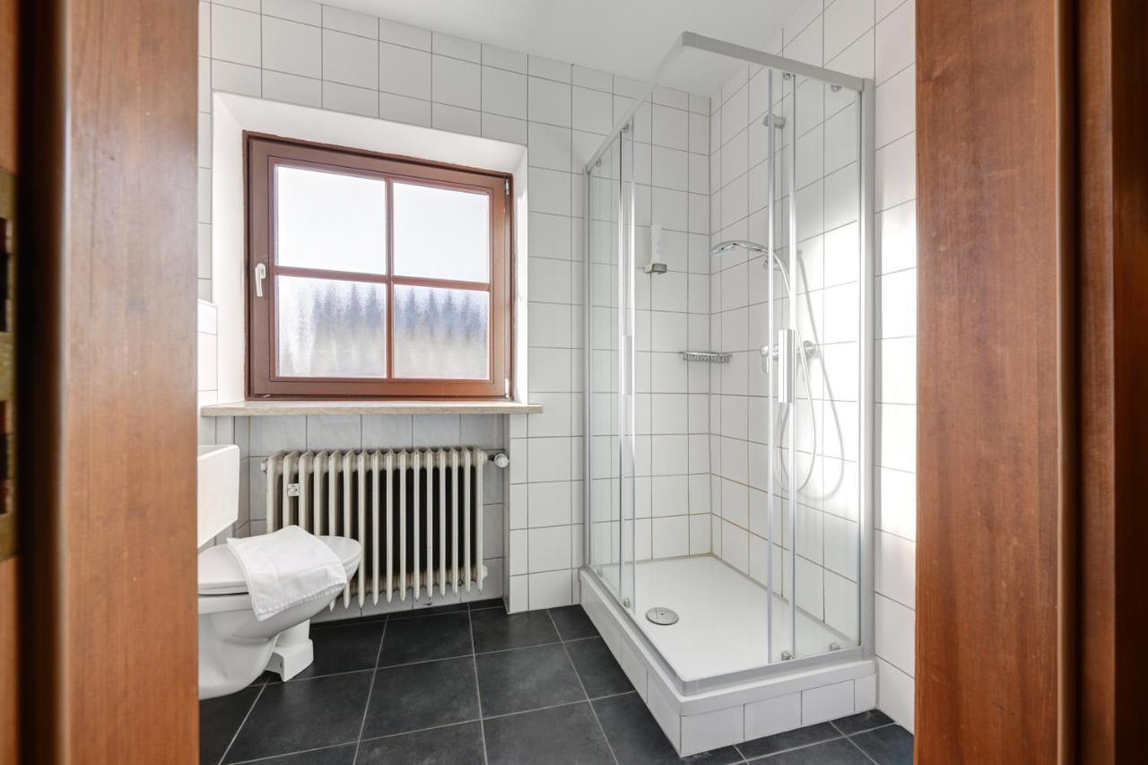 Doppel- oder Zweibettzimmer