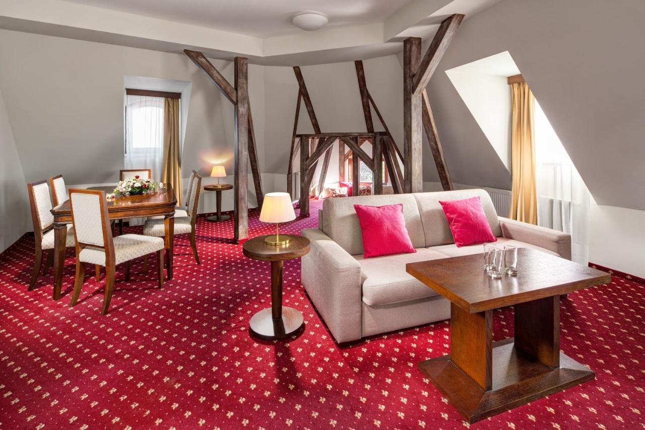 Suite mit Bergblick