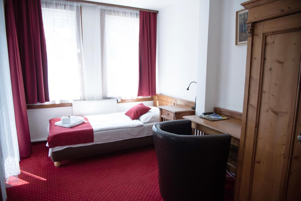 Dreibettzimmer
