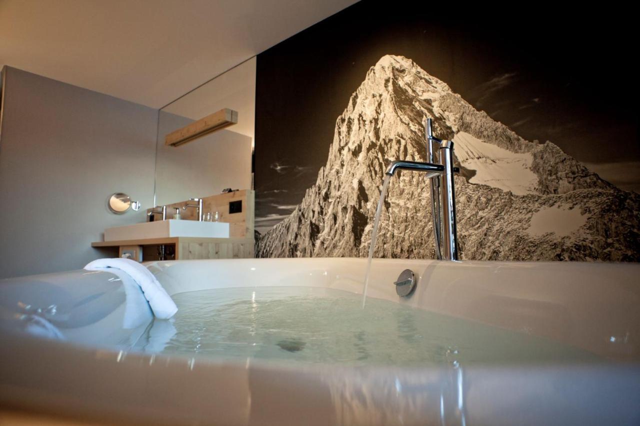 Suite mit Bergblick
