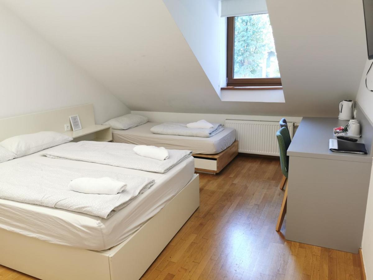 Dreibettzimmer