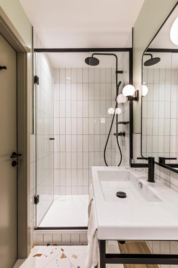 Das komfortable Doppelzimmer erwartet Sie mit einem Balkon