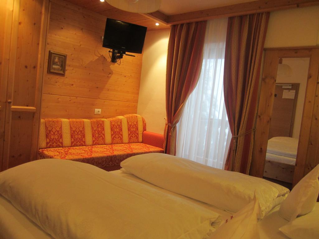 Standard Doppelzimmer mit Balkon
