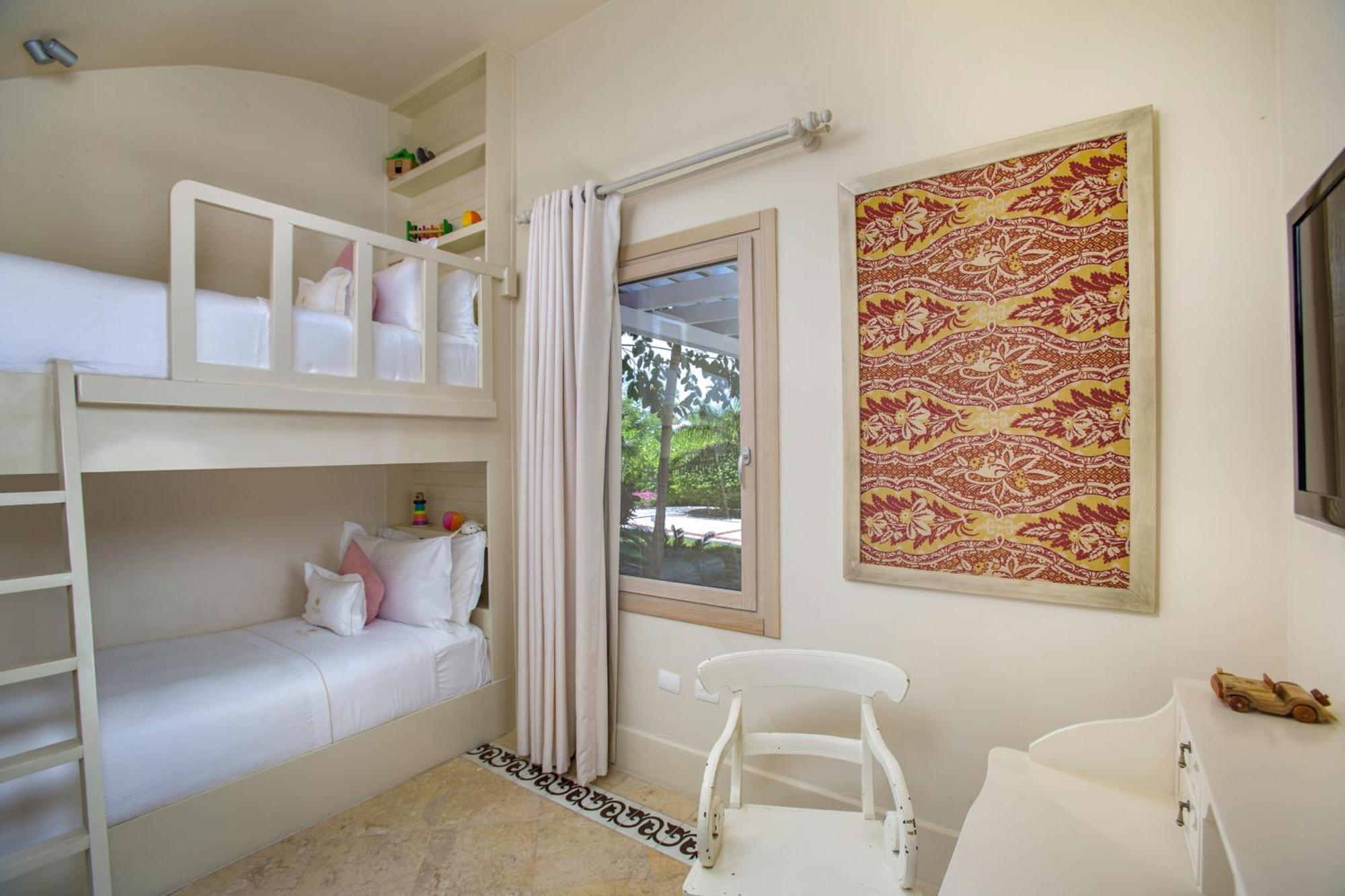 Luxuriöse Familiensuite mit Pool