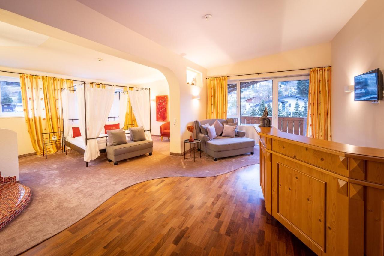 Junior Suite mit Balkon und Bergblick