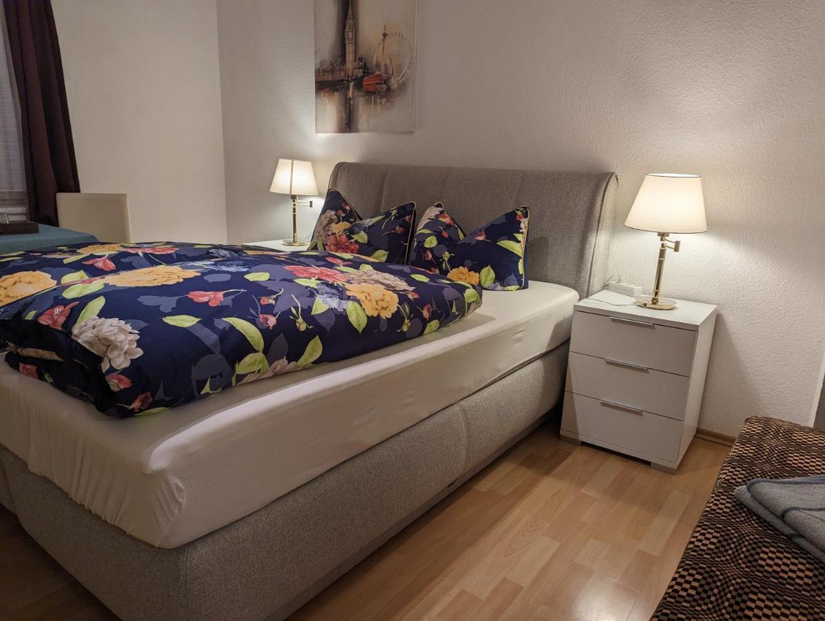 Doppel-/Zweibettzimmer mit Zustellbett
