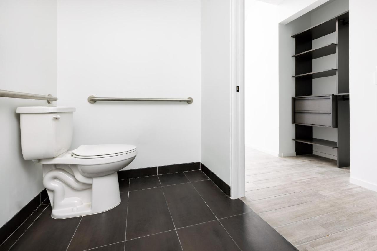 Suite mit Stadtblick, 3 Schlafzimmern, Kingsize-/Queensize- und zwei Einzelbetten - barrierefrei gemäß ADA