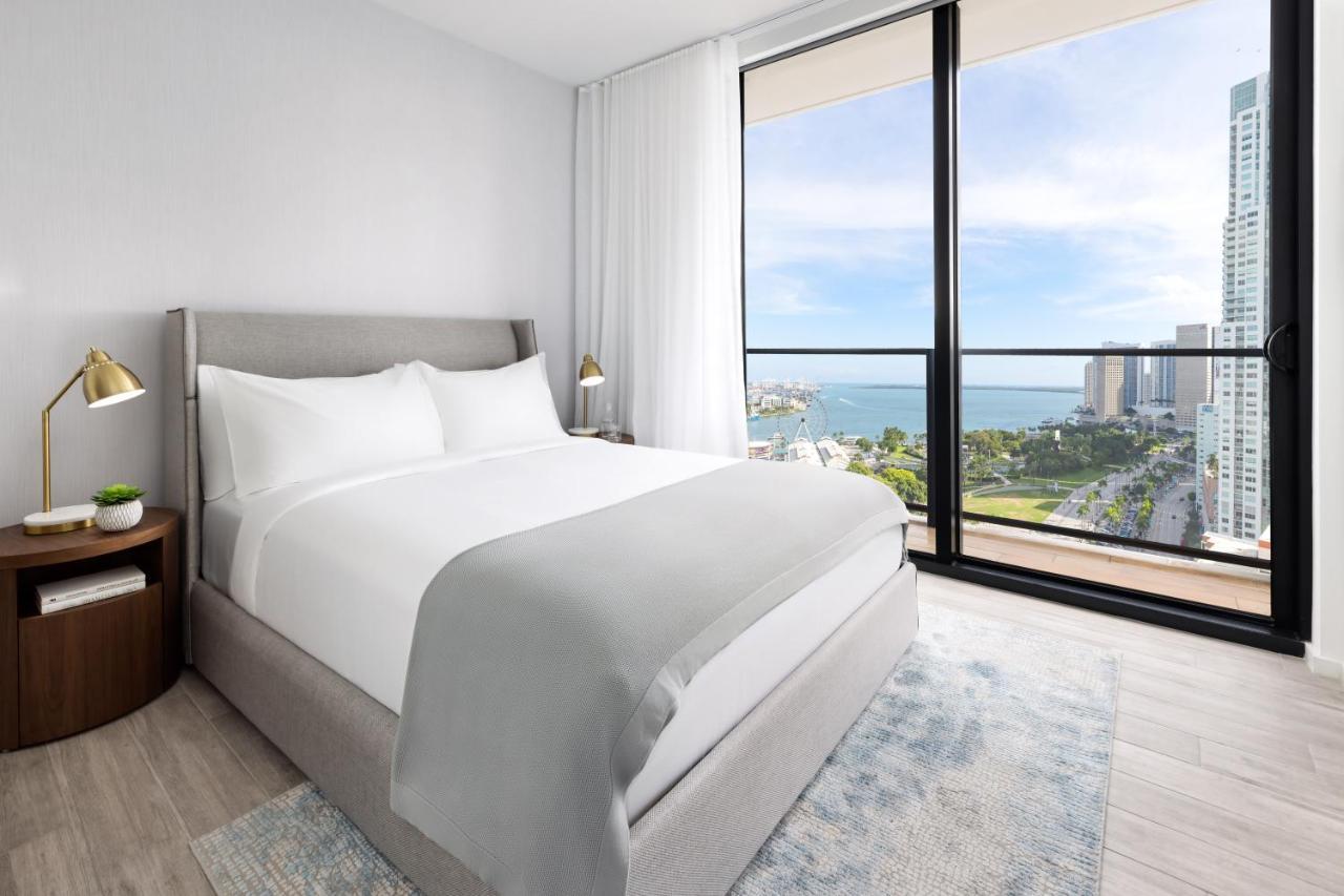 Suite mit Stadtblick, 3 Schlafzimmern, Kingsize-/Queensize- und zwei Einzelbetten