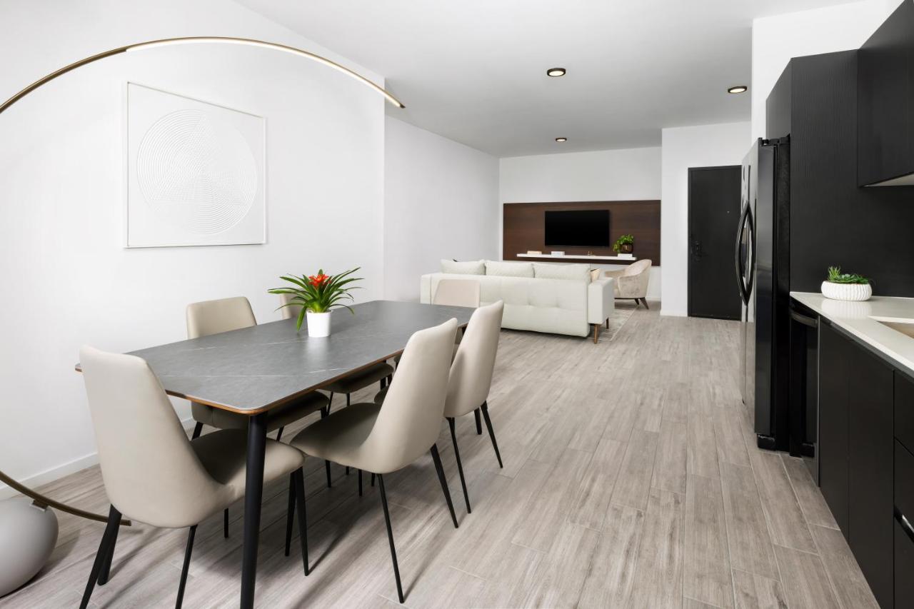 Suite mit 3 Schlafzimmern, Kingsize-/Queensize-/Queensize-Betten und Stadtblick