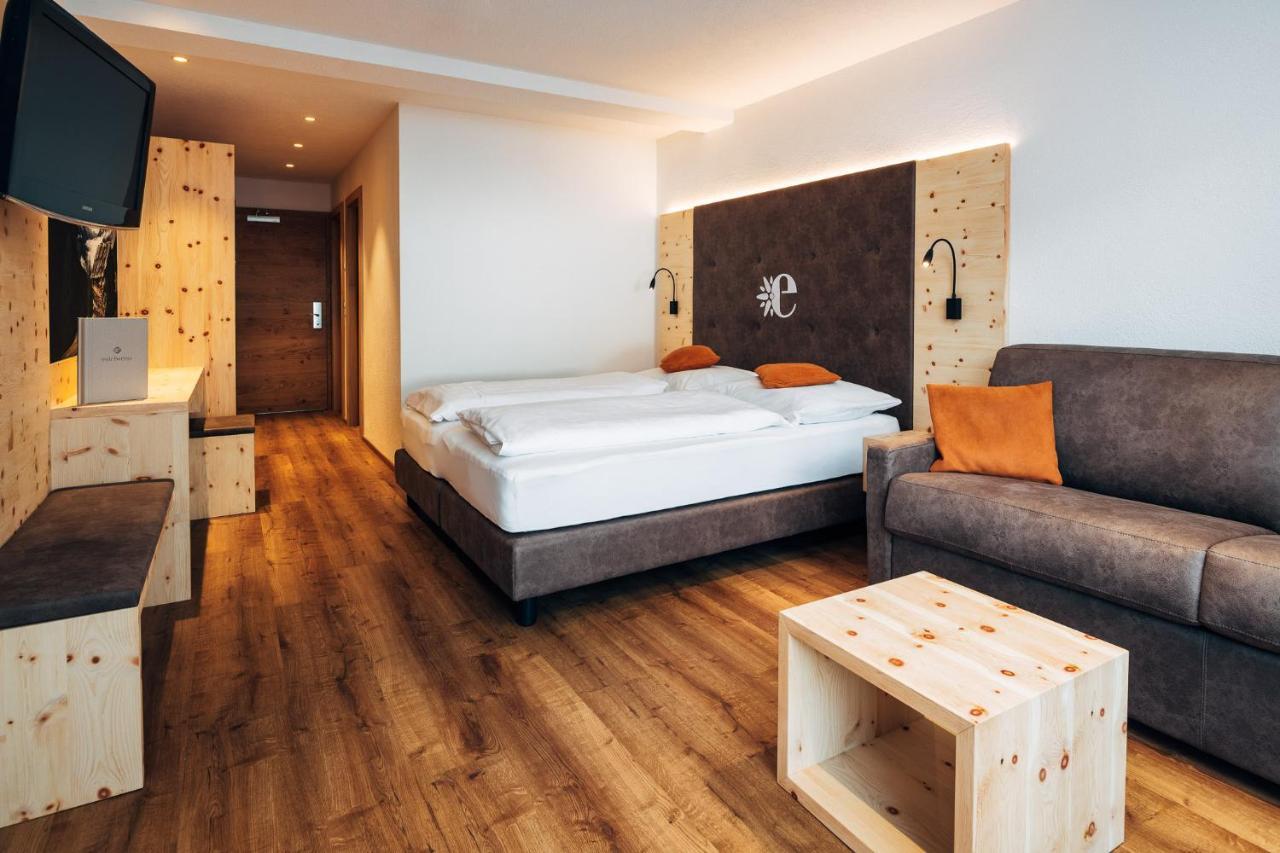 Doppelzimmer mit Balkon