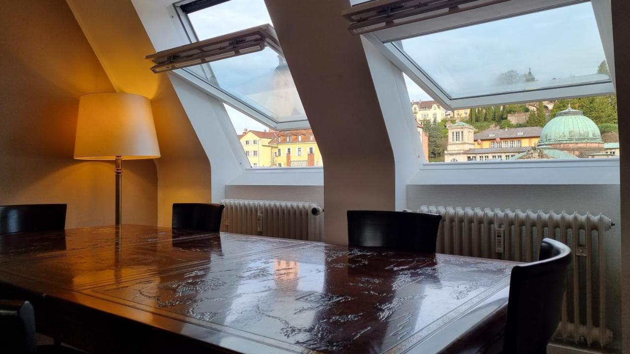 Familiensuite mit Balkon