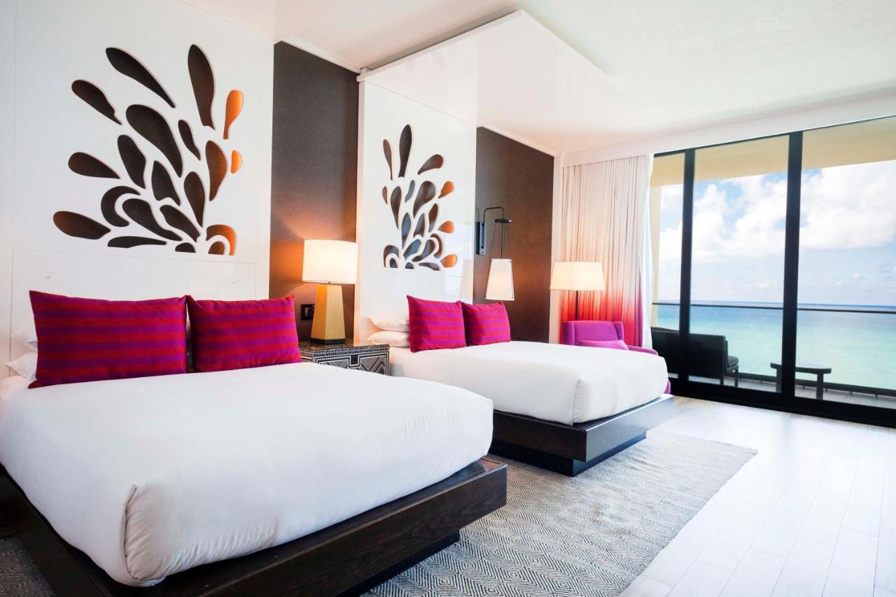 Standard Zimmer mit 2 Queensize-Betten und Meerblick
