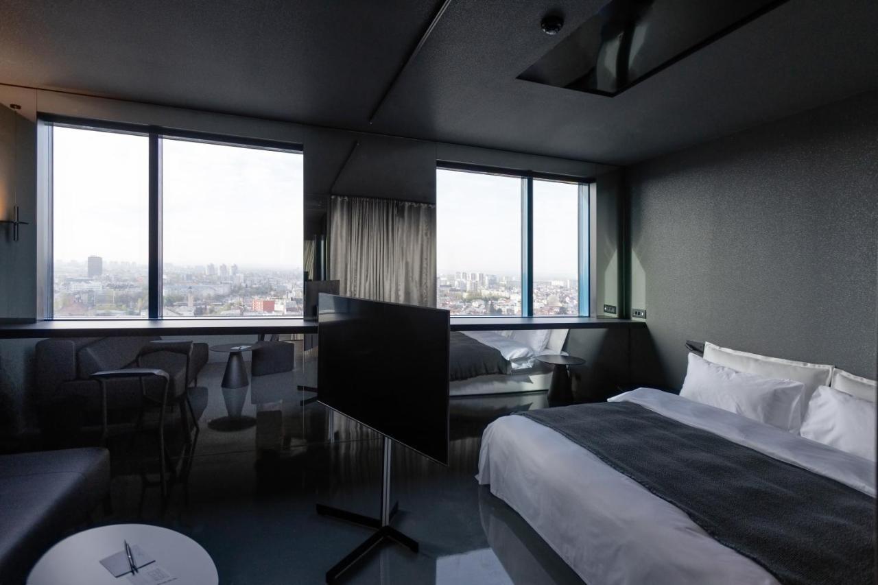 Suite Zonar Reflections