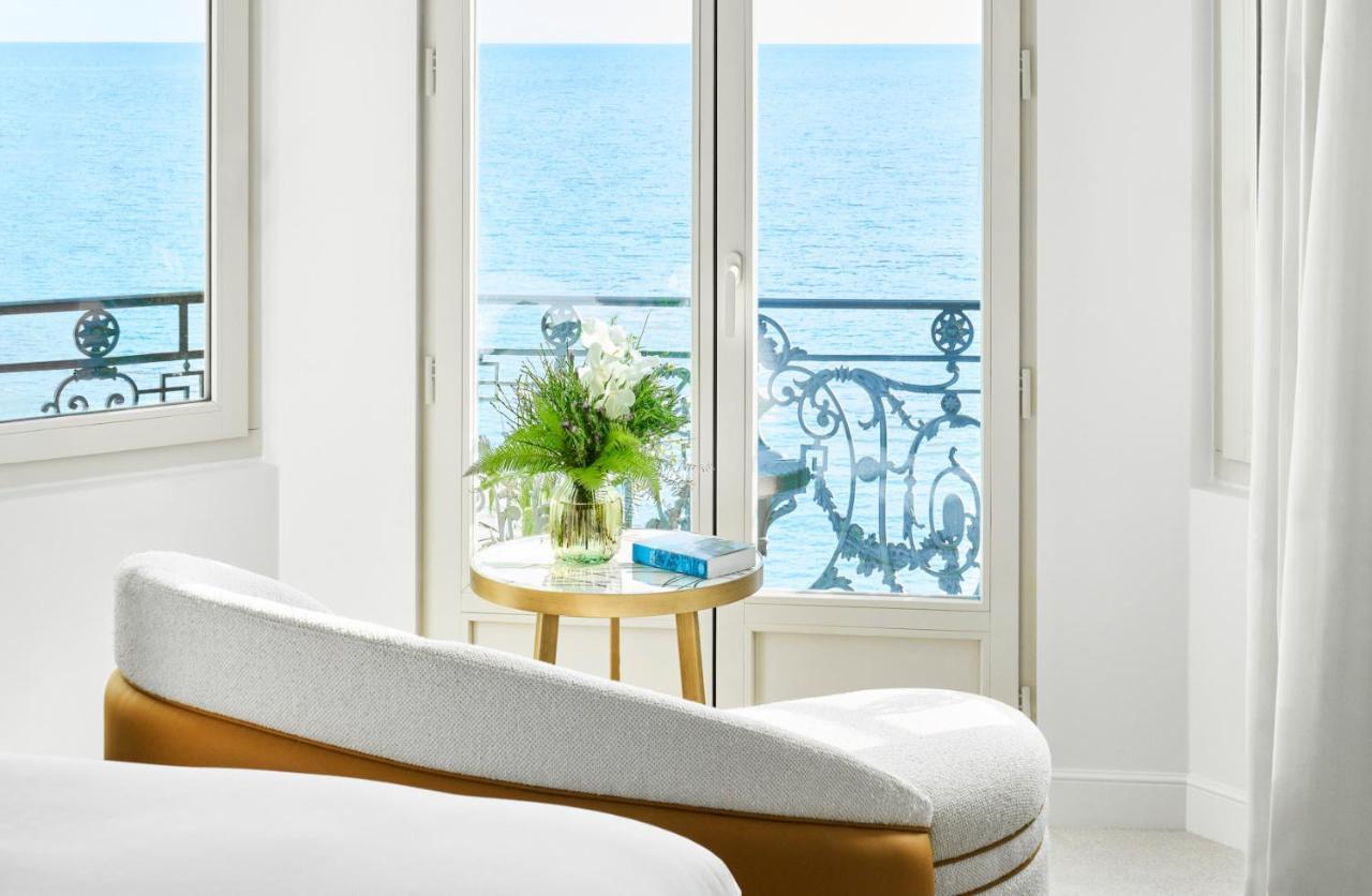 Premium Zimmer mit Kingsize-Bett, Balkon und Meerblick