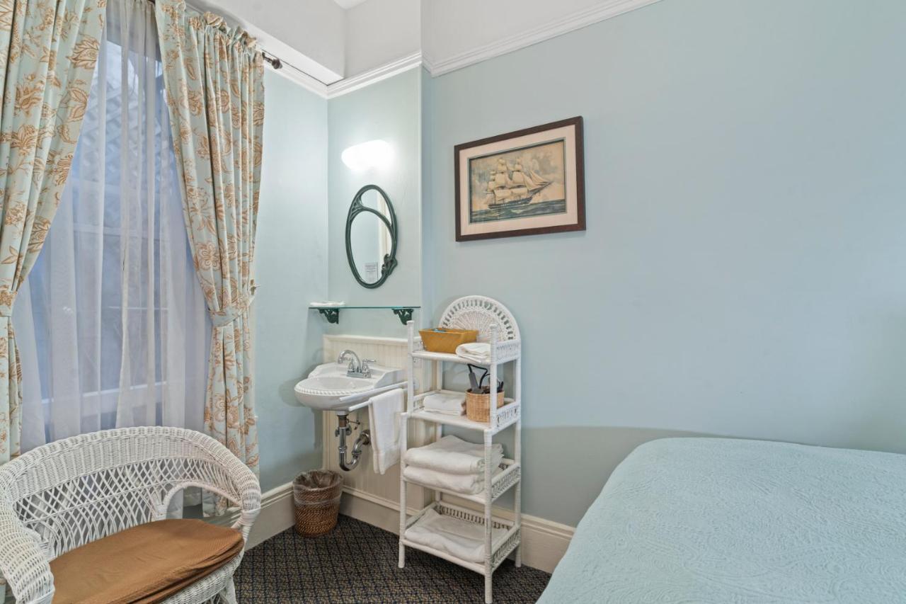 Doppelzimmer mit Gemeinschaftsbad