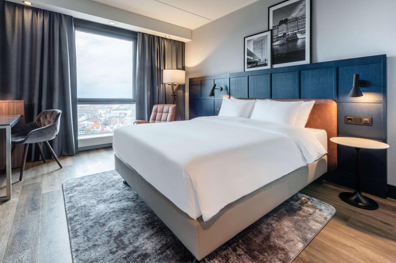 Junior Suite mit Panoramablick auf die Stadt