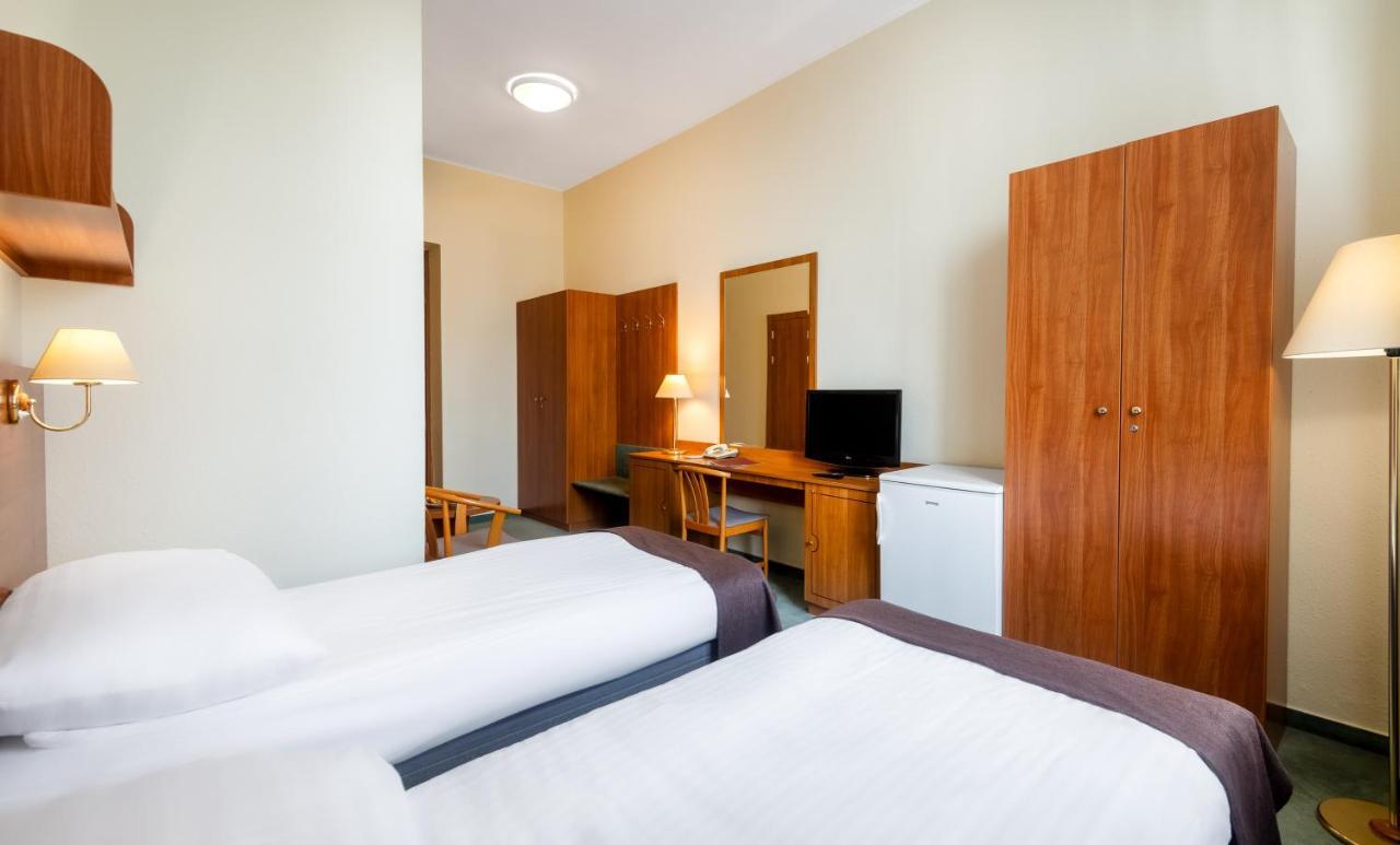Doppel-/ Zweibettzimmer